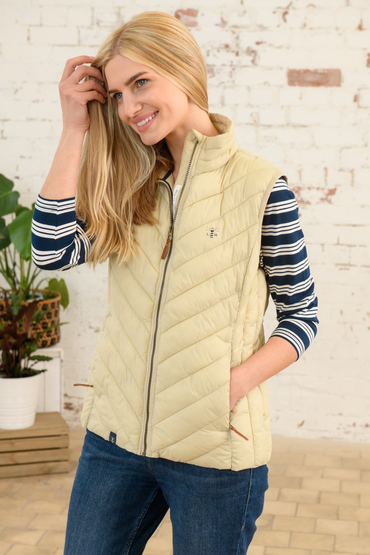 Lighthouse Laurel Ladies Gilet - Almond